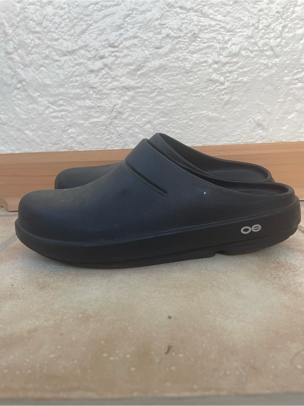 OOFOS Black OOcloog Clogs Slip On Comfort Platform Casual Shoes
M - 8 / W - 10
